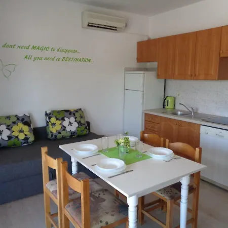 Anita House شقة